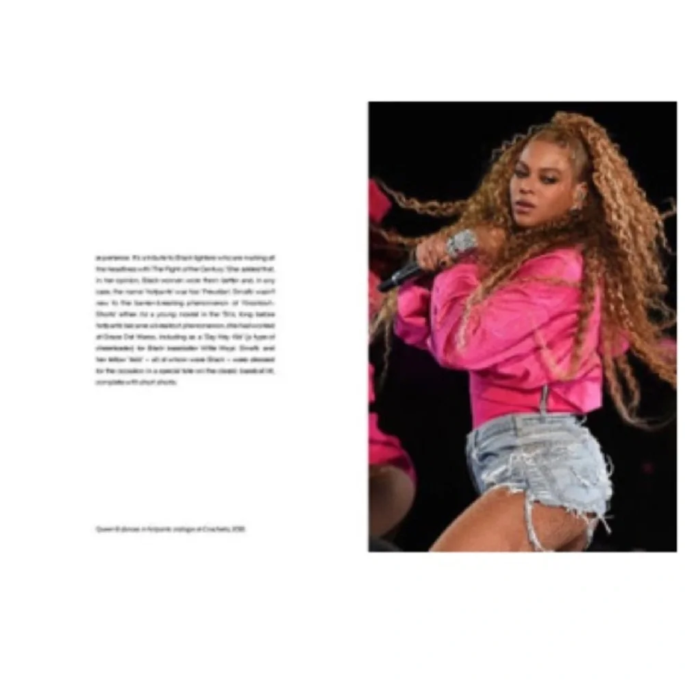 Beyoncé and the clothes she wears by Terry Newman  -Hardcover Book - Sealed
